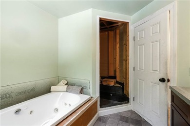 Located in Bristol's desirable Bayside Shore neighborhood, 30 - photo 20