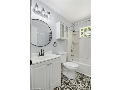 CUTE, CLEAN AND MOVE IN READY! NICELY UPDATED RANCH HOME WITH - photo 21