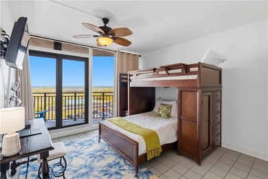Step inside this ultimate Hemingway-inspired beach condo. This - photo 22
