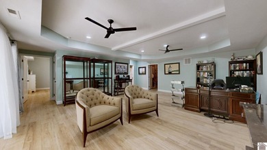 Tucked into a wooded setting just minutes from Kentucky Lake and - photo 22