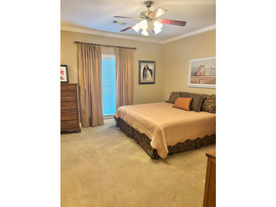Enjoy stunning lake views from this spacious 5,404 sq ft home - photo 23