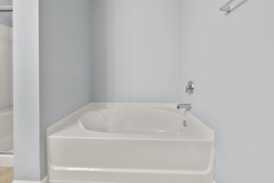 Welcome to 152 Rose Water Loop - a beautiful, move-in ready - photo 24