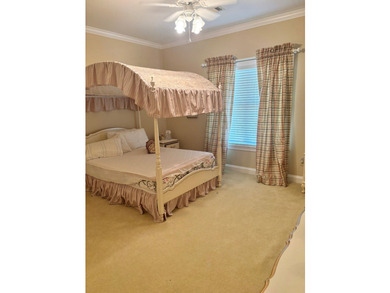 Enjoy stunning lake views from this spacious 5,404 sq ft home - photo 24