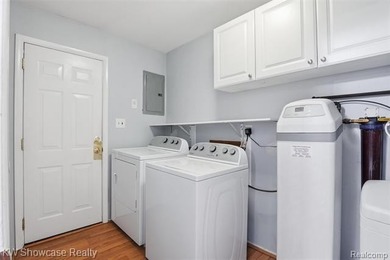 CUTE, CLEAN AND MOVE IN READY! NICELY UPDATED RANCH HOME WITH - photo 24