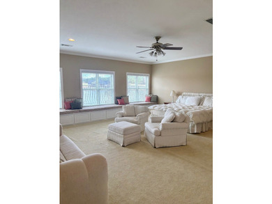 Enjoy stunning lake views from this spacious 5,404 sq ft home - photo 25