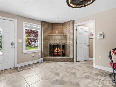 Perfect location for the Lake Lure vacation home buyer seeking - photo 6