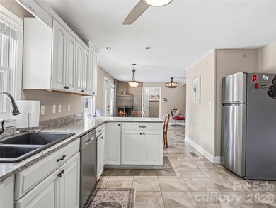 Perfect location for the Lake Lure vacation home buyer seeking - photo 9