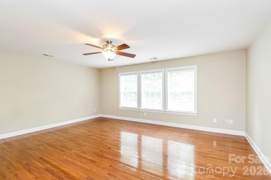 Spacious and move-in ready, this 5 bedroom, 4.5 bath Charlotte - photo 11