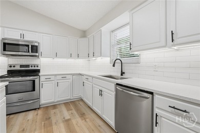 Fully renovated Windsor Forest brick ranch with modern updates - photo 11