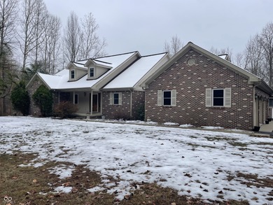 Cagles Mill Lake Home For Sale in Cloverdale Indiana