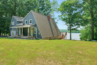 Lake Williams Home For Sale in Lebanon Connecticut