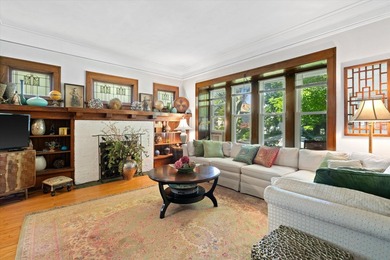 Large Shorewood duplex in a prime location near restaurants - photo 8