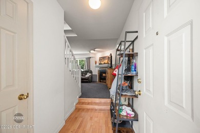 This Gorgeous 3 Bed plus office, 2.5 Bath, 2 car garage w/new - photo 5