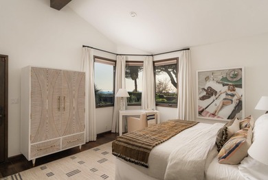 Set along a quiet lane in the foothills of Carpinteria, Casa de - photo 20