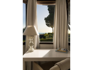 Set along a quiet lane in the foothills of Carpinteria, Casa de - photo 21