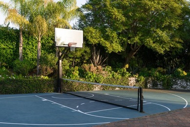 Set along a quiet lane in the foothills of Carpinteria, Casa de - photo 22