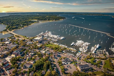 Enjoy the Hamptons moments from the fabulous Village of Sag - photo 26