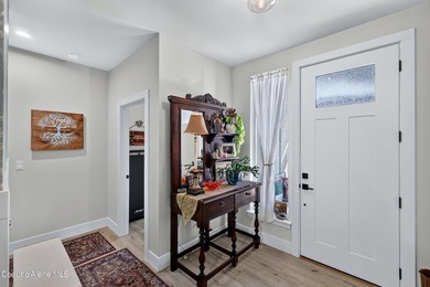 It's perfect Idaho Living! Timeless architecture meets modern - photo 4