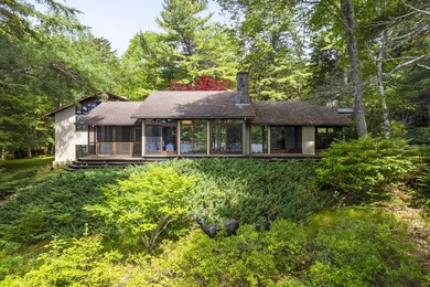 An extraordinary private compound on Boyd Pond in Bristol, where - photo 4