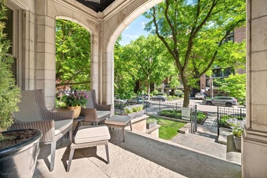 Nestled in leafy East Lakeview is this iconic 5 BR/4.1 BA - photo 4