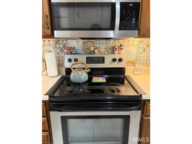 A rare find at Eagle pointe a ground level Waters Edge unit with - photo 12