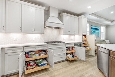 Your Coastal Paradise Awaits! For the buyer that is looking for - photo 24