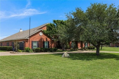 THIS HOME COMBINES STYLE, SPACE, AND SOPHISTICATION-READY TO - photo 1