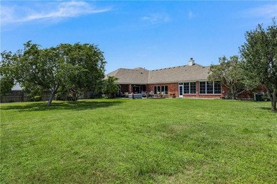 THIS HOME COMBINES STYLE, SPACE, AND SOPHISTICATION-READY TO - photo 2