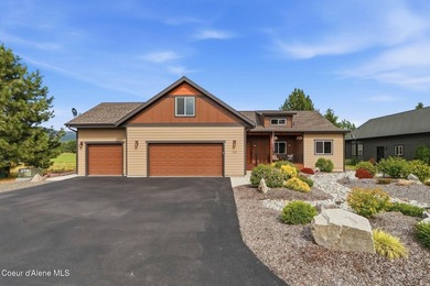 North Idaho living at its finest in this sought- after Fairways - photo 5