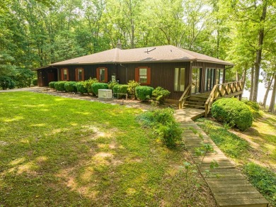Lake Home For Sale in Buffalo Junction, Virginia