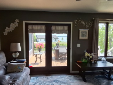 Gorgeous, well maintained lake home on Lake Kampeska! - photo 12