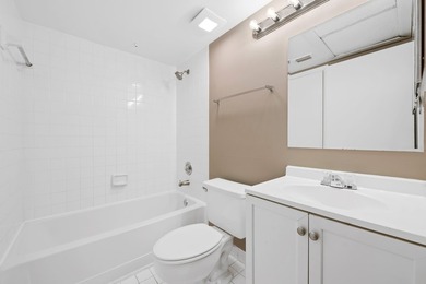 Charming second-floor 2BR/2BA condo in Oakland Forest with - photo 15