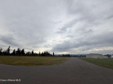 Rare opportunity to own 1.41 acres with gated access off of - photo 6