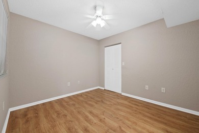 Charming second-floor 2BR/2BA condo in Oakland Forest with - photo 16
