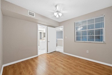 Charming second-floor 2BR/2BA condo in Oakland Forest with - photo 17