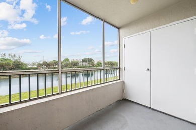 Charming second-floor 2BR/2BA condo in Oakland Forest with - photo 21
