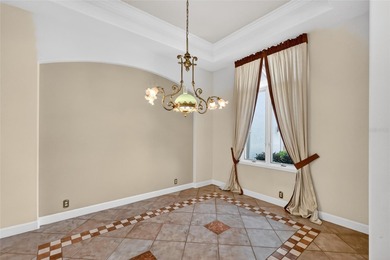 Elegant Golf Course Retreat in Rosedale Golf & Country Club -