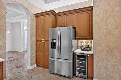 Elegant Golf Course Retreat in Rosedale Golf & Country Club -