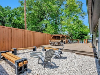 Lakefront Luxury Meets Laid-Back Living! Welcome to your dream - photo 31
