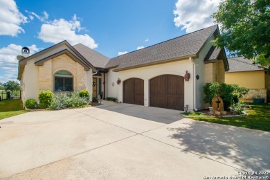 Lakes at Comanche Trace Golf and Country Club Home For Sale in Kerrville Texas
