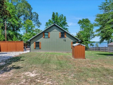 Lakefront Luxury Meets Laid-Back Living! Welcome to your dream - photo 37
