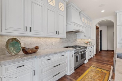 An extraordinary Rim beauty in the coveted gated community of - photo 10