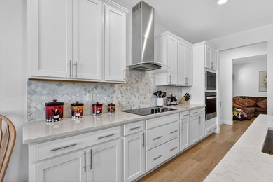 Hurry don't miss out on this upgraded Meritage Onyx model in - photo 20
