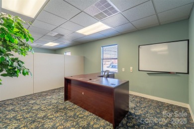 Outstanding commercial opportunity in downtown Franklin, NC!