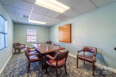 Outstanding commercial opportunity in downtown Franklin, NC!