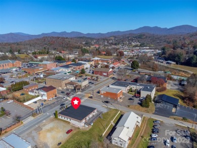 Outstanding commercial opportunity in downtown Franklin, NC!