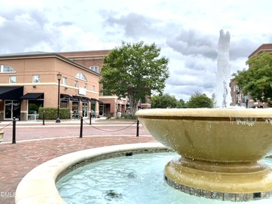 Gorgeous Hilltop Condo end unit overlooking the trees! Refined