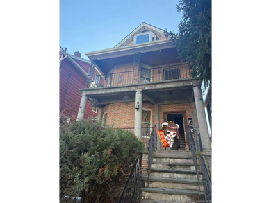 Two-family detached property in the heart of Staten Island - photo 1