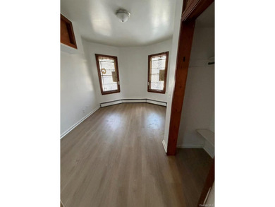Two-family detached property in the heart of Staten Island - photo 8