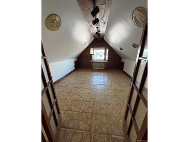 Two-family detached property in the heart of Staten Island - photo 10